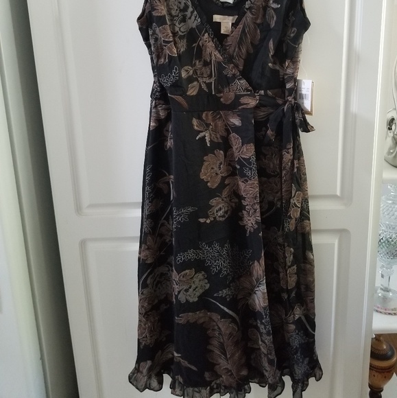 Dress - Picture 3 of 13